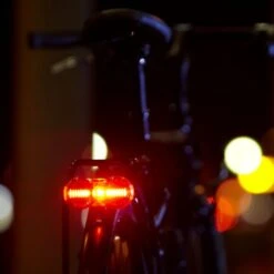 B&M Busch & Müller - Toplight Flat S - Feu Arrière Sur Pile -Pas Cher E-Bike Magasin bm toplight flat s pile 2 3840x2160