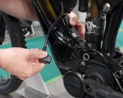 Nouvelles versions -Pas Cher E-Bike Magasin giant energypak plus range extender 250 wh batteire additionnelle 3840x2160